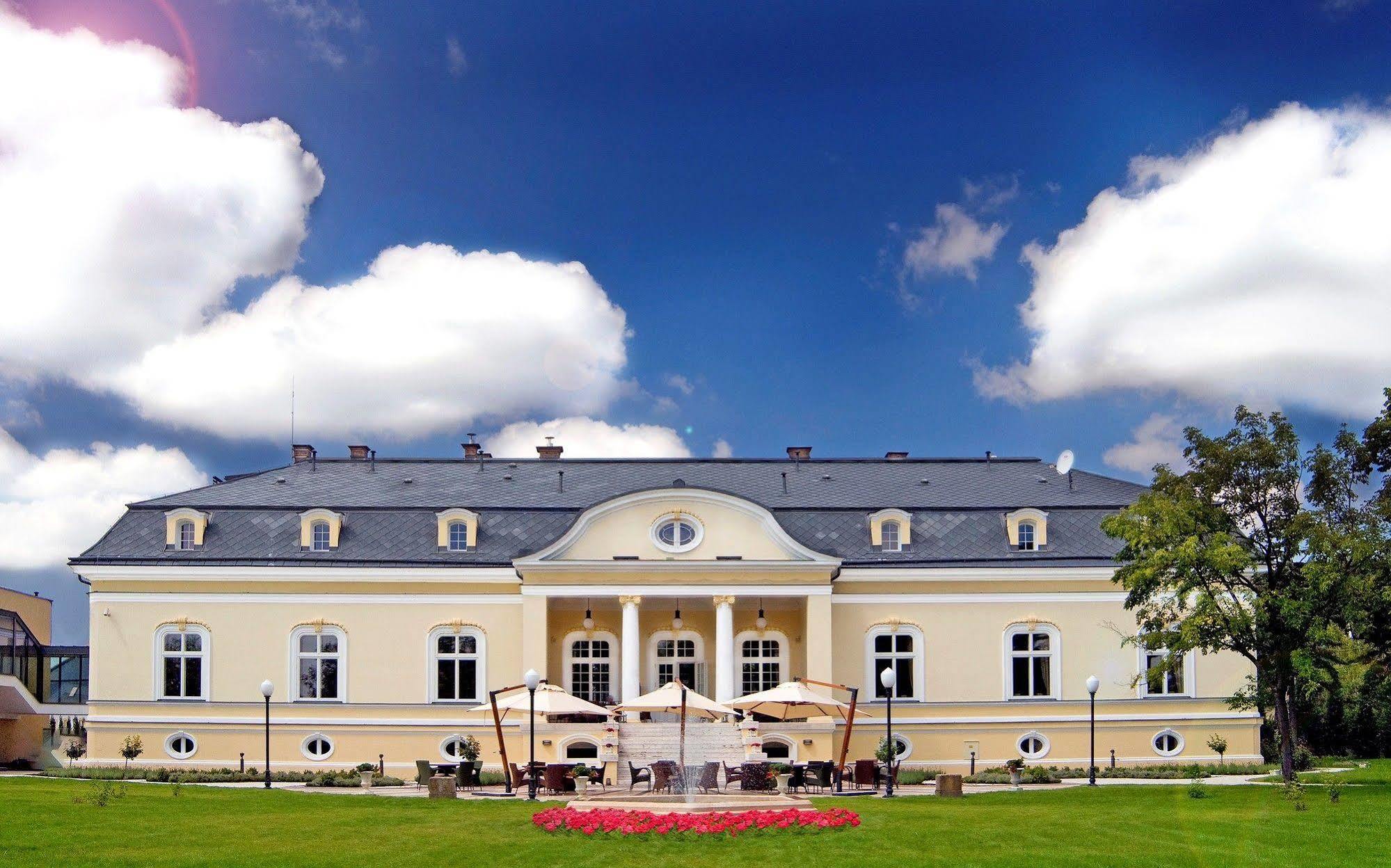 Amade Chateau Vrakúň Dış mekan fotoğraf
