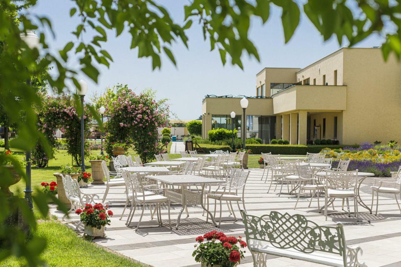 Amade Chateau Vrakúň Dış mekan fotoğraf